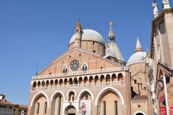 BASILICA DE SAN ANTONIO DE PADUA