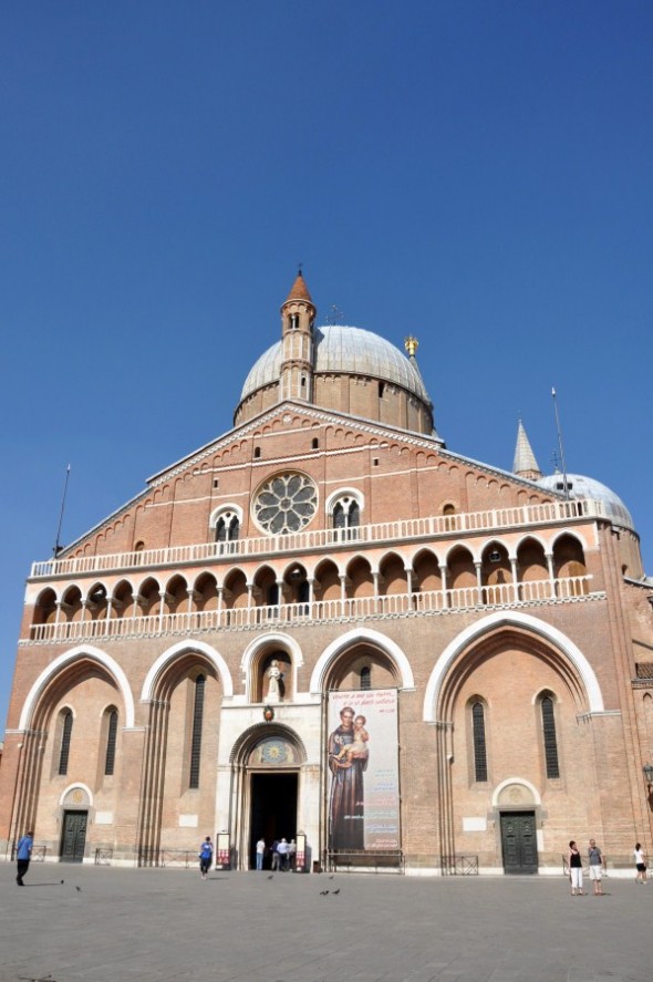 BASILICA DE SAN ANTONIO DE PADUA