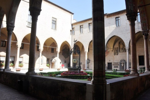 BASILICA DE SAN ANTONIO DE PADUA