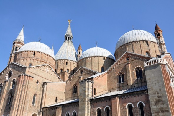 BASILICA DE SAN ANTONIO DE PADUA