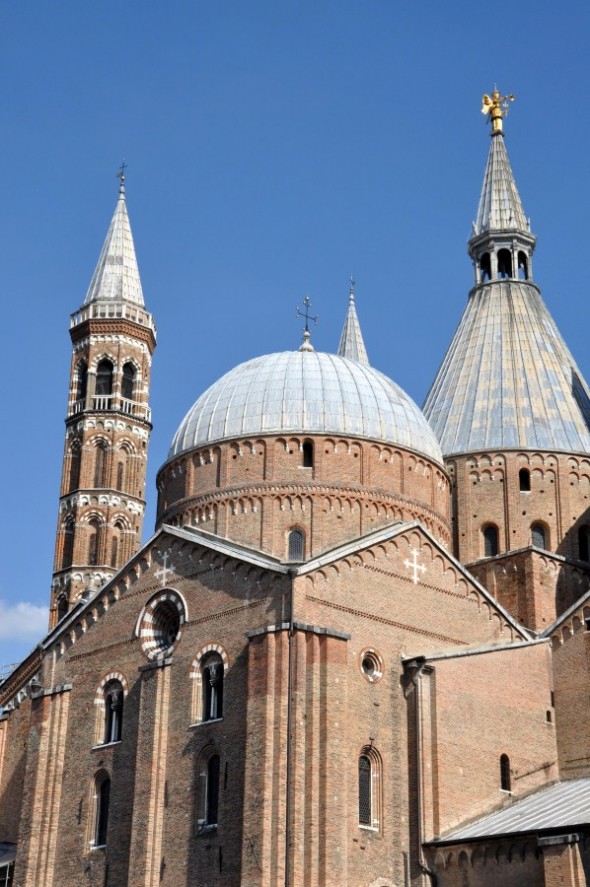 BASILICA DE SAN ANTONIO DE PADUA