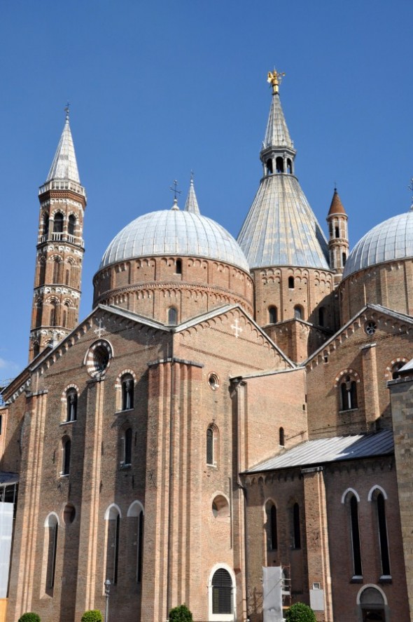 BASILICA DE SAN ANTONIO DE PADUA