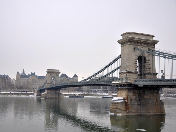 PUENTE DE LAS CADENAS 