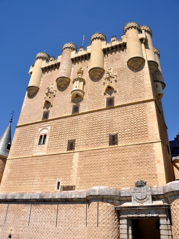 ALCAZAR 