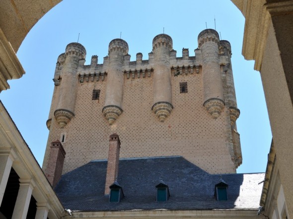 ALCAZAR 