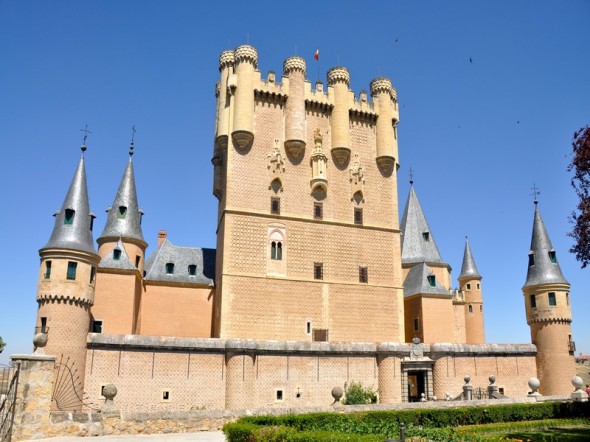 ALCAZAR 