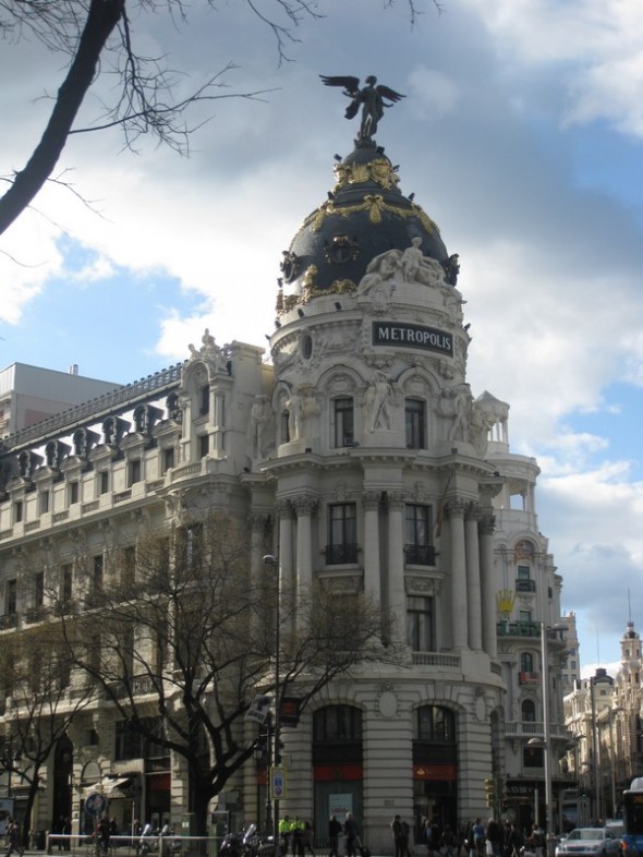 EDIFICIO METROPOLIS