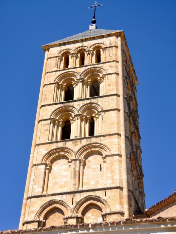 IGLESIA DE SAN ESTEBAN