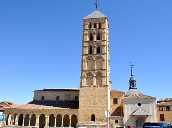 IGLESIA DE SAN ESTEBAN