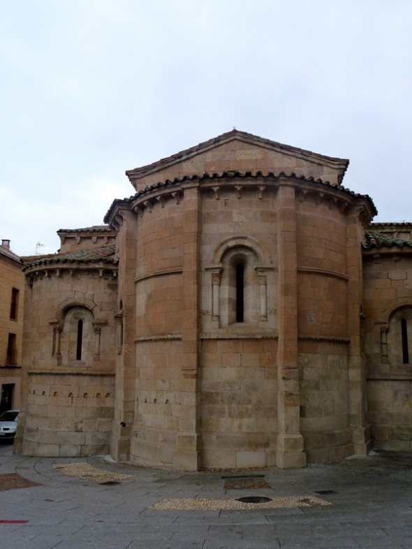 IGLESIA DE SANTO TOMAS CANTUARIENSE