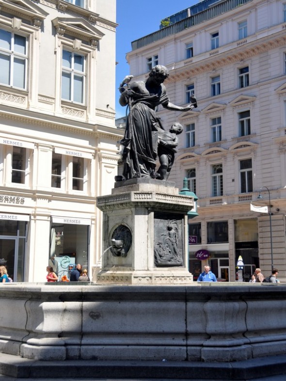 FUENTE DE SAN LEOPOLDO