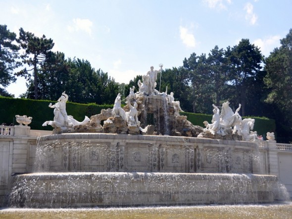 FUENTE DE NEPTUNO