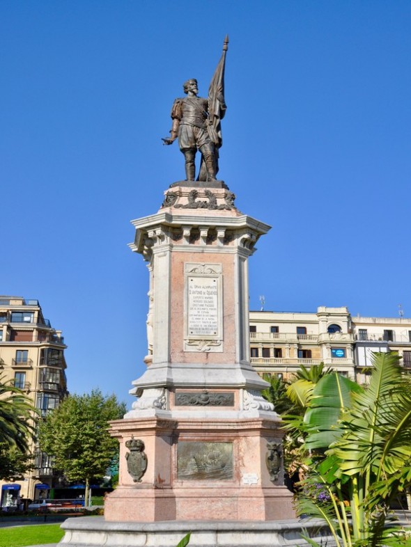 ESTATUA ANTONIO DE OQUENDO